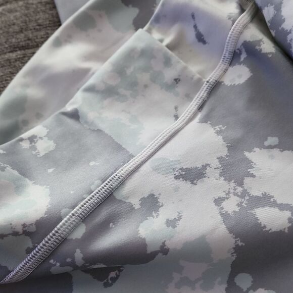 The North Face White and Gray Patterned Leggings Full Length Small - Picture 3 of 6